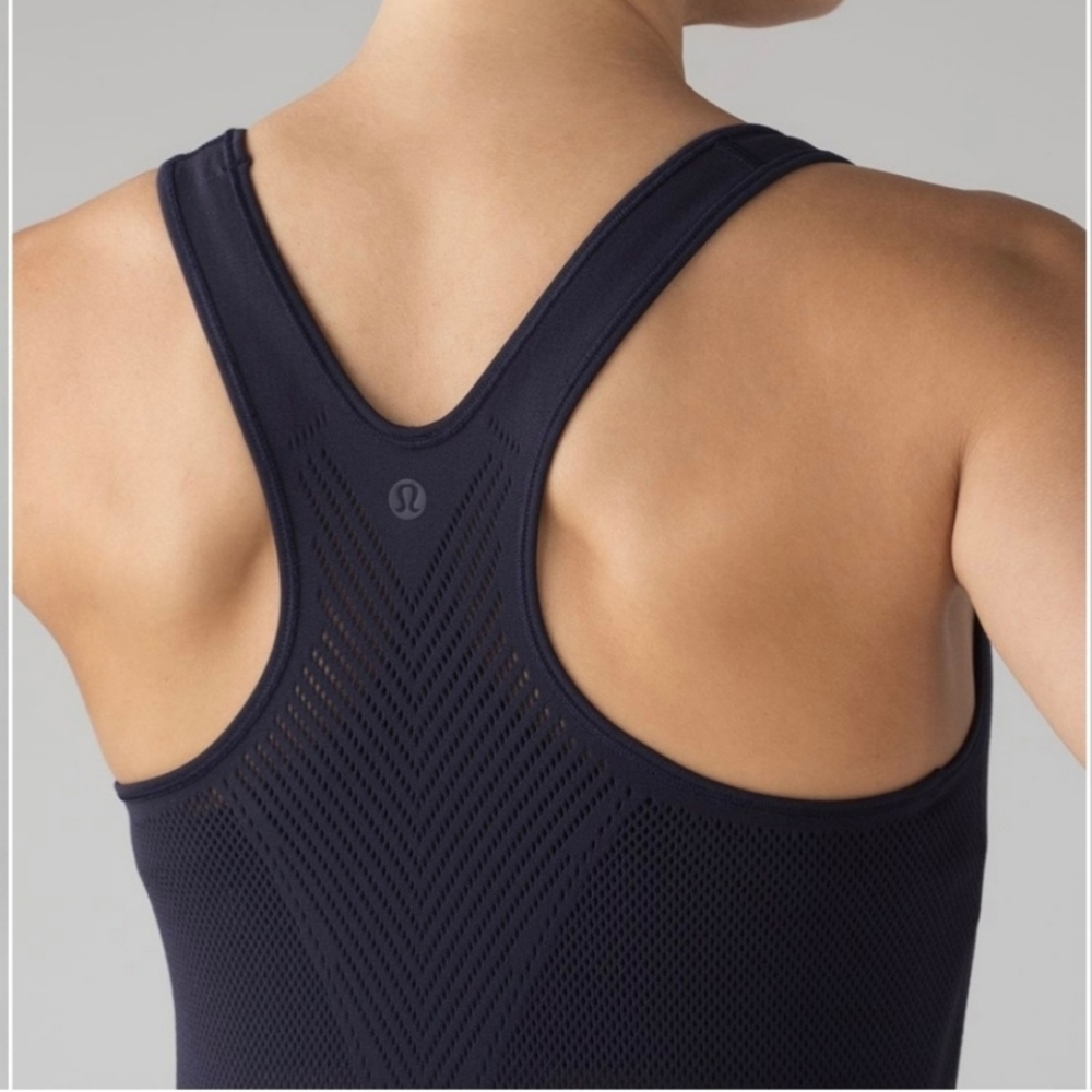 Lululemon midnight blue perforated "Reveal" racerback athletic tank top - Picture 2 of 11